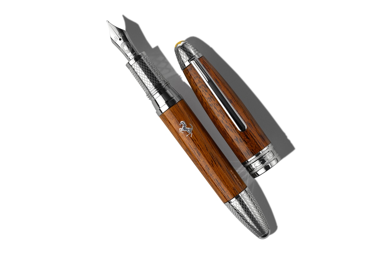 페라리를 기념하는 몽블랑