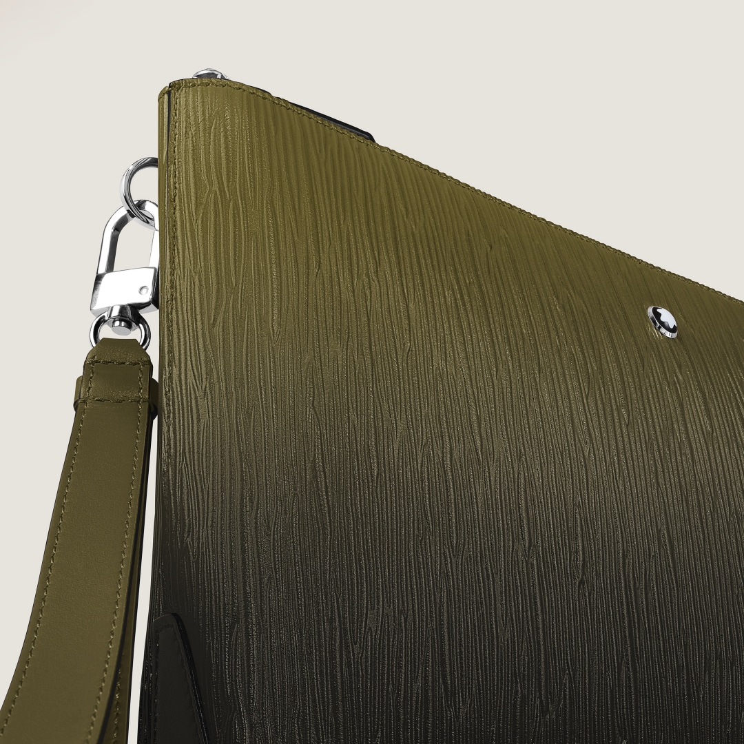 코르테치아 스푸마토 클러치