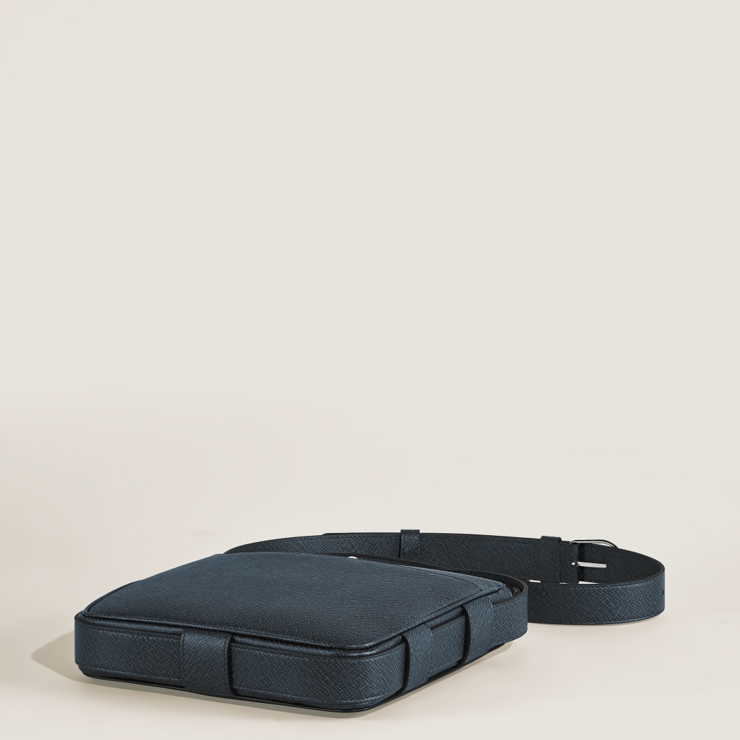 사토리얼 버티컬 벨트 메신저 백