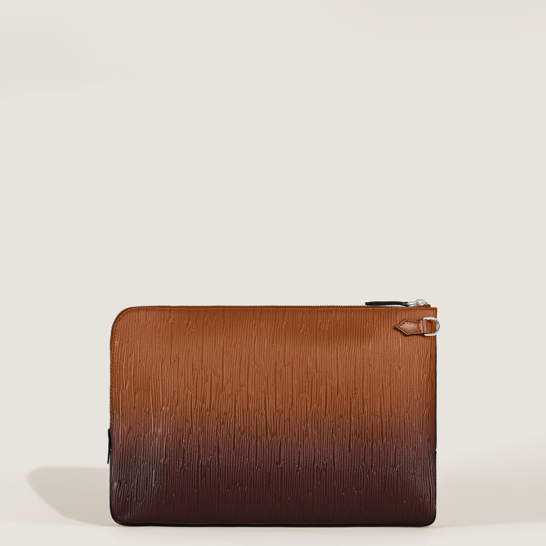 코르테치아 스푸마토 클러치