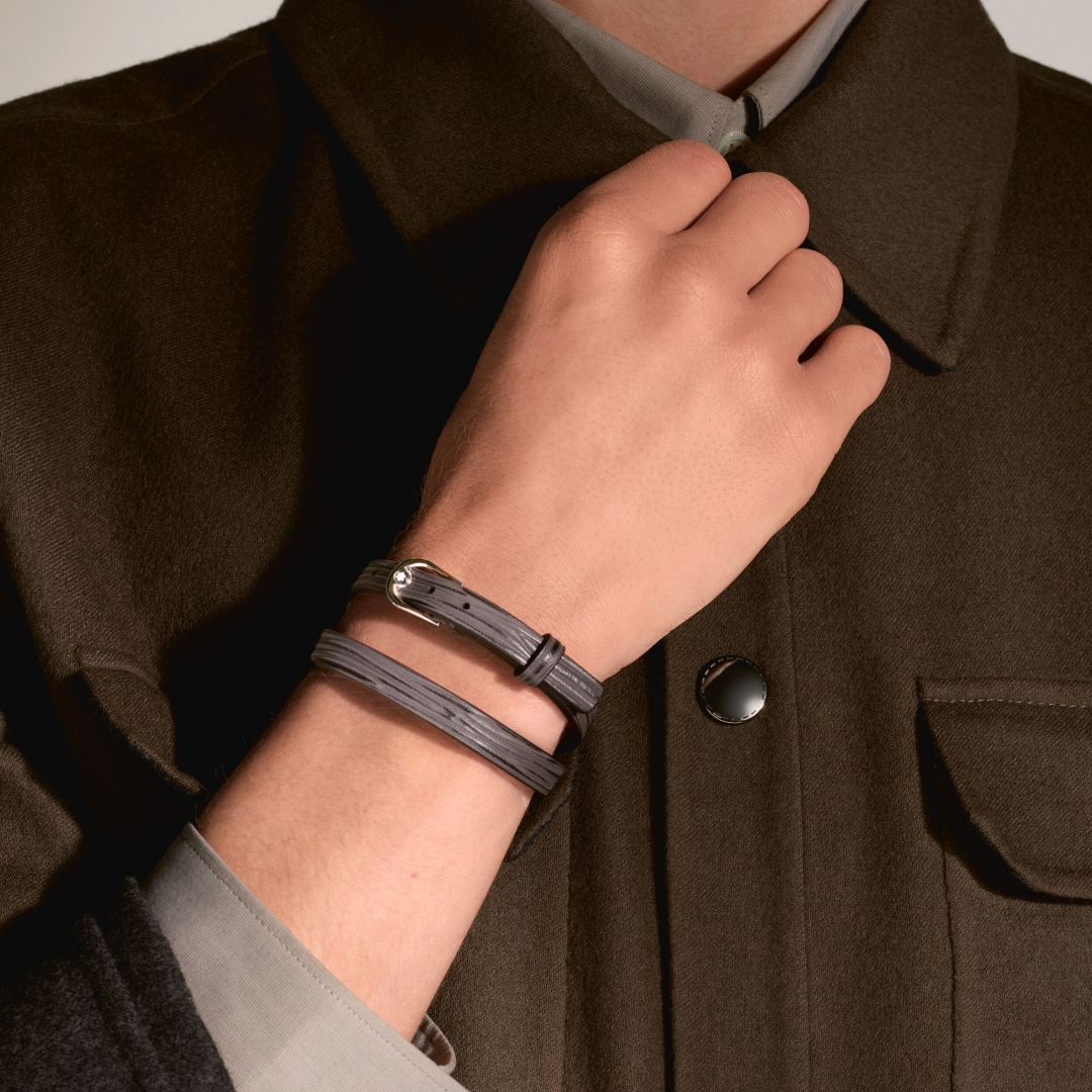 웜 그레이 말발굽형 버클 브레이슬릿, 사이즈 조절 가능