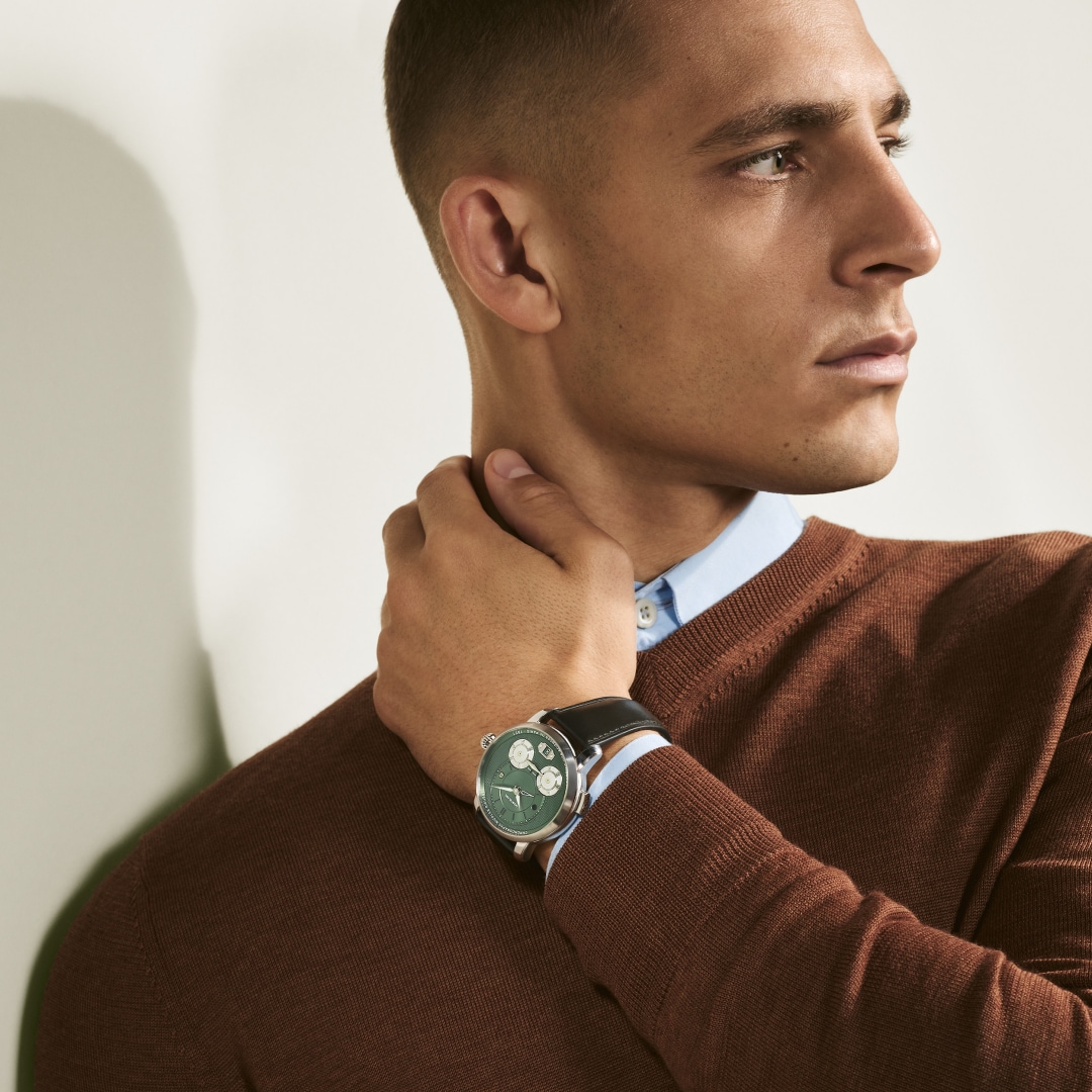 몽블랑 스타 레거시 니콜라스 뤼섹 크로노그래프 43mm