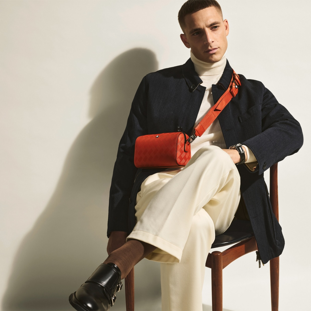 몽블랑 M LOCK 4810 버클을 갖춘 142 미니 백