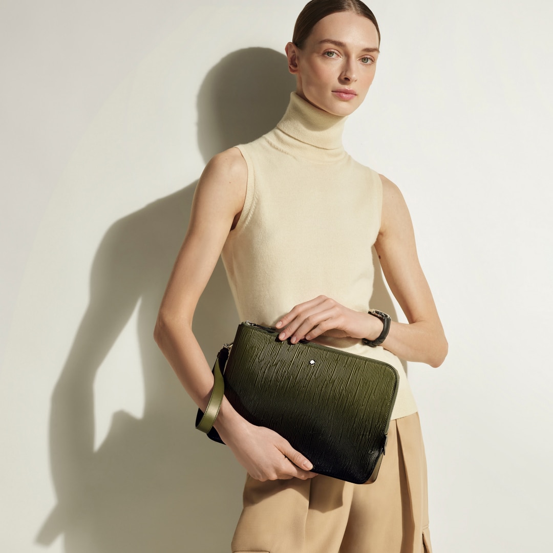 코르테치아 스푸마토 클러치