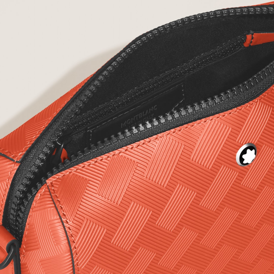 몽블랑 M LOCK 4810 버클을 갖춘 142 미니 백