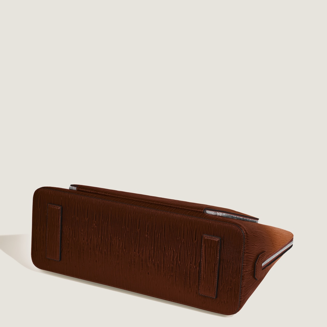 코르테치아 스푸마토 라이팅 트래블러 핸드백