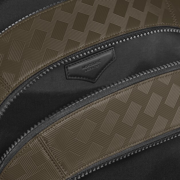 Medium Backpack with 3 Compartments in Extreme Leather - 3