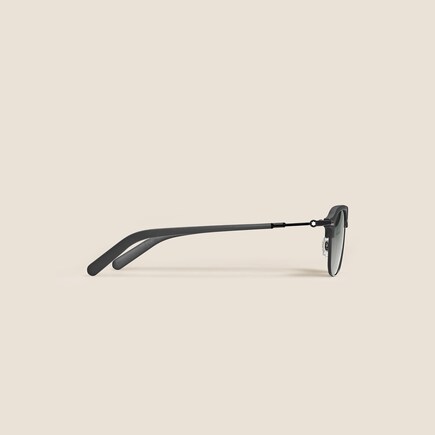 Rectangular Sunglasses with Black Metal Frame 