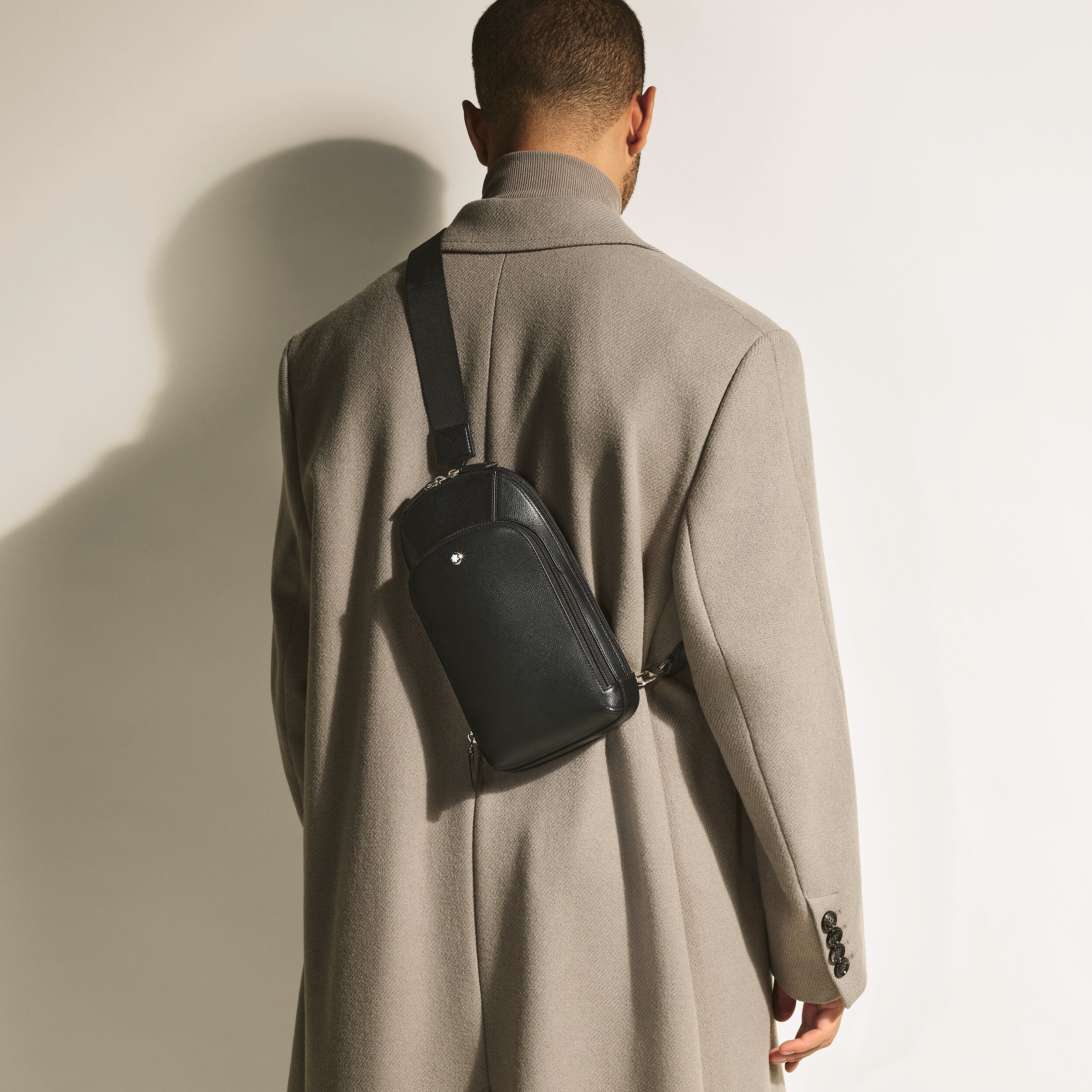 Medium On-Body Bag in Sartorial Leather 2