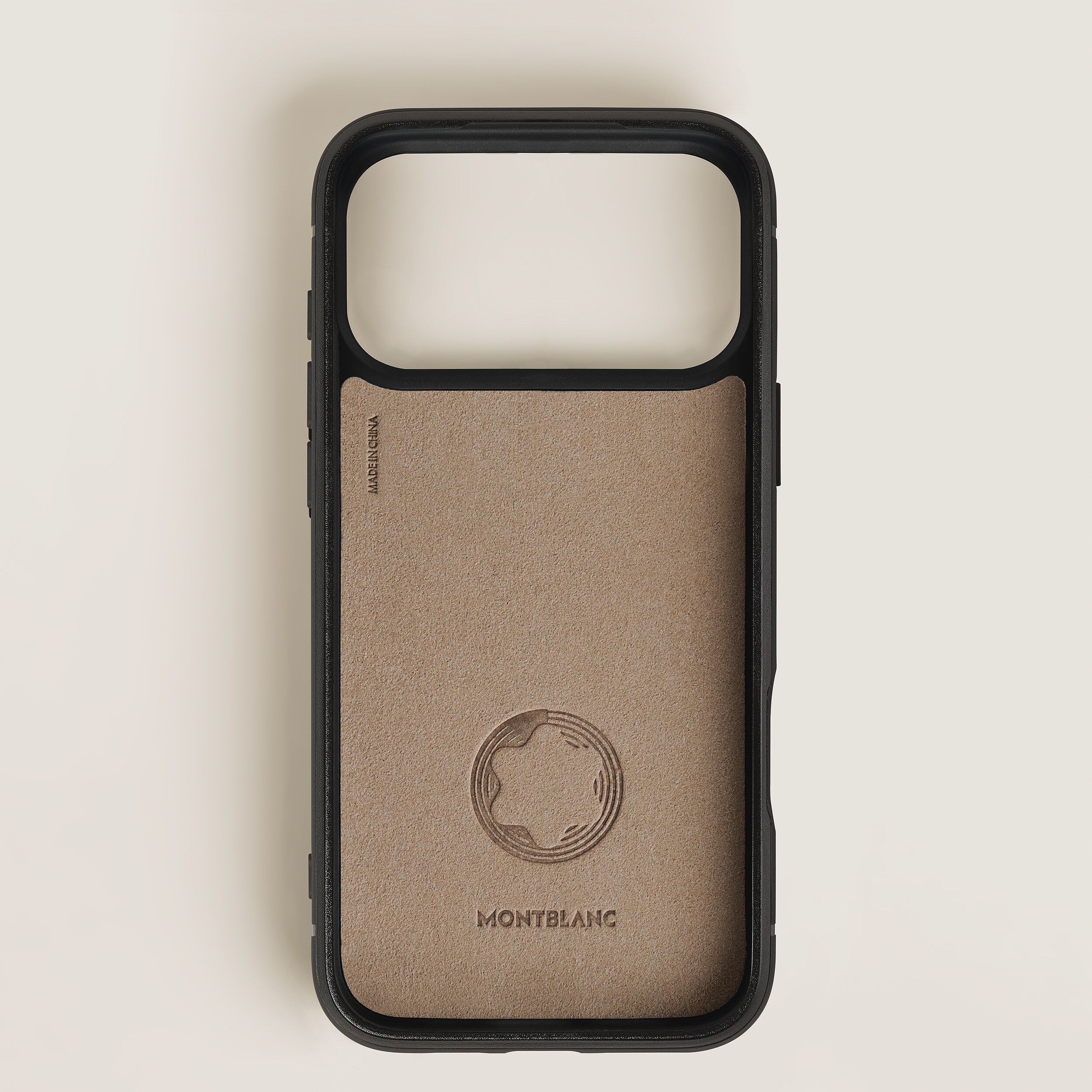 Hardshell Case for iPhone 17 Pro Max in Sartorial Leather