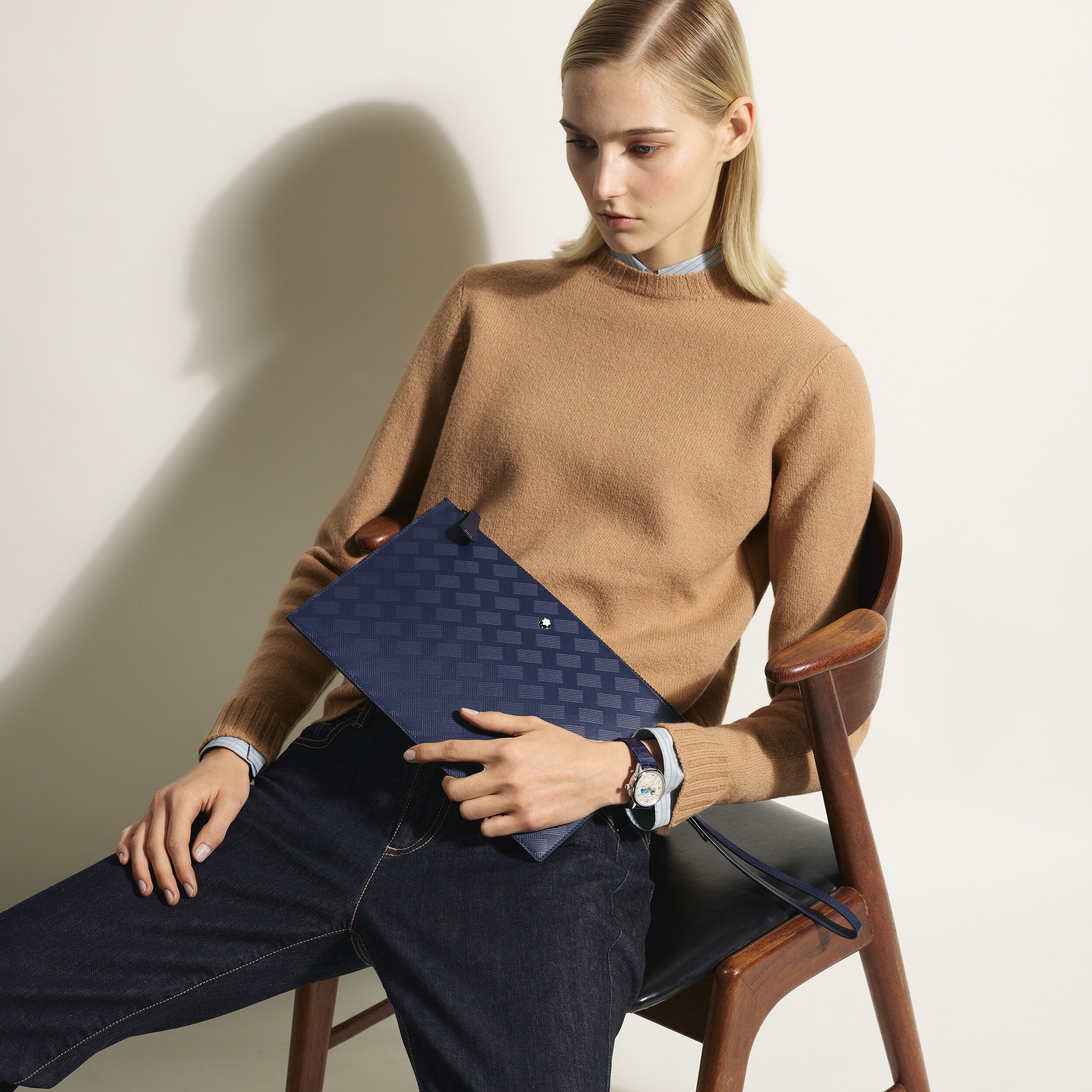 Clutch in Extreme Leather