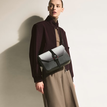 Extreme 3.0 messenger with M LOCK 4810 buckle