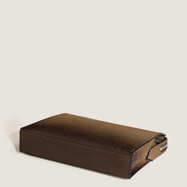 Clutch aus Corteccia-Sfumato-Leder - 7