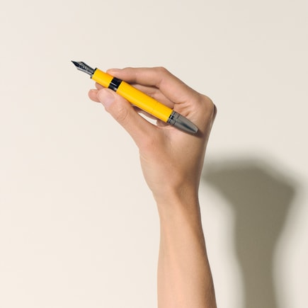Great Characters Enzo Ferrari Special Edition Giallo Modena Fountain Pen F