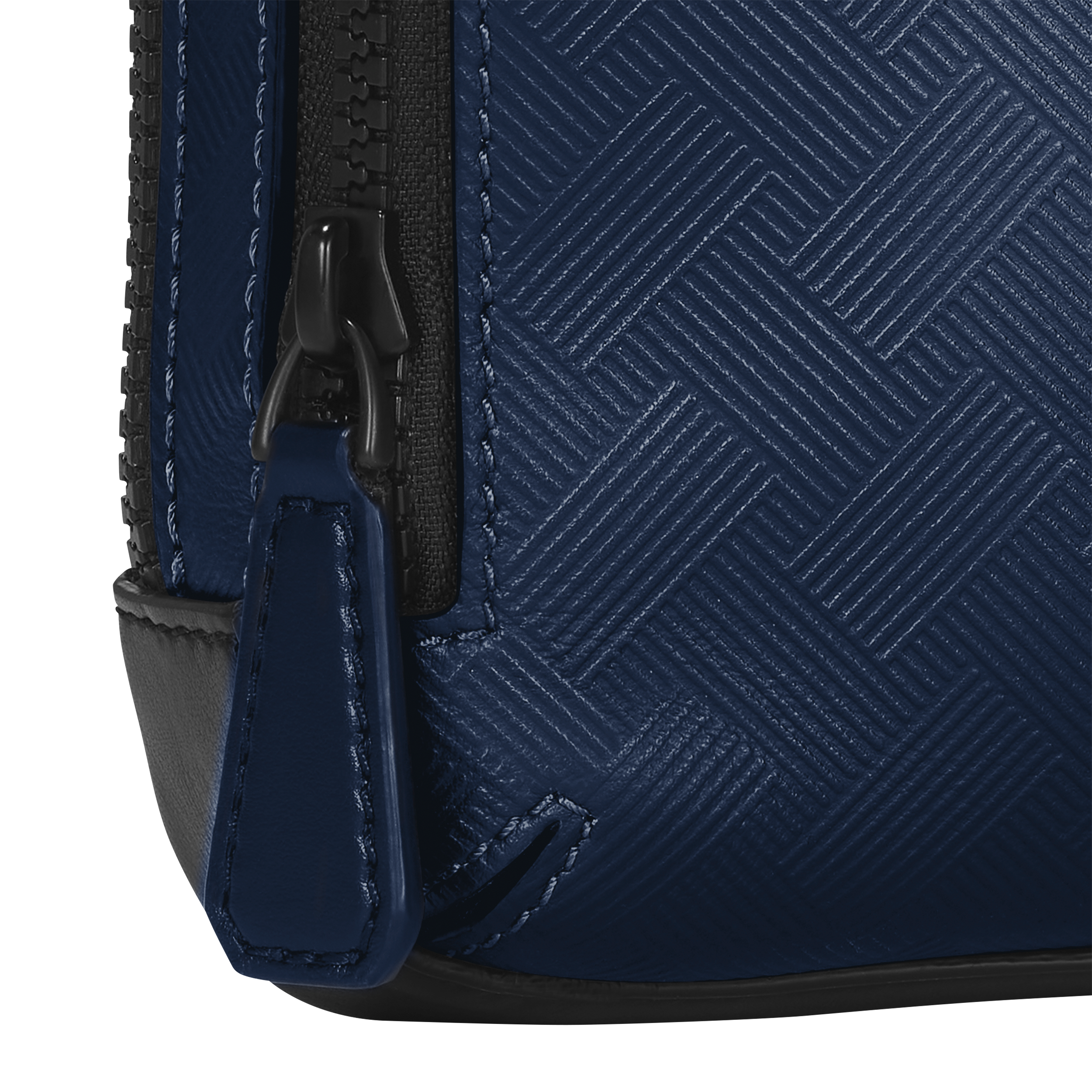 Medium On-Body Bag in Extreme Leather