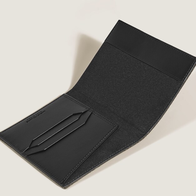 Passport Holder in 4810 Jacquard - 5