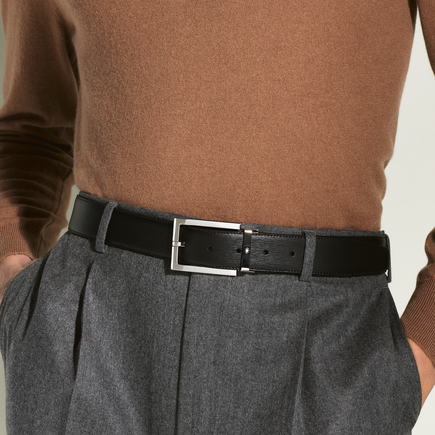 Black 35 mm leather belt