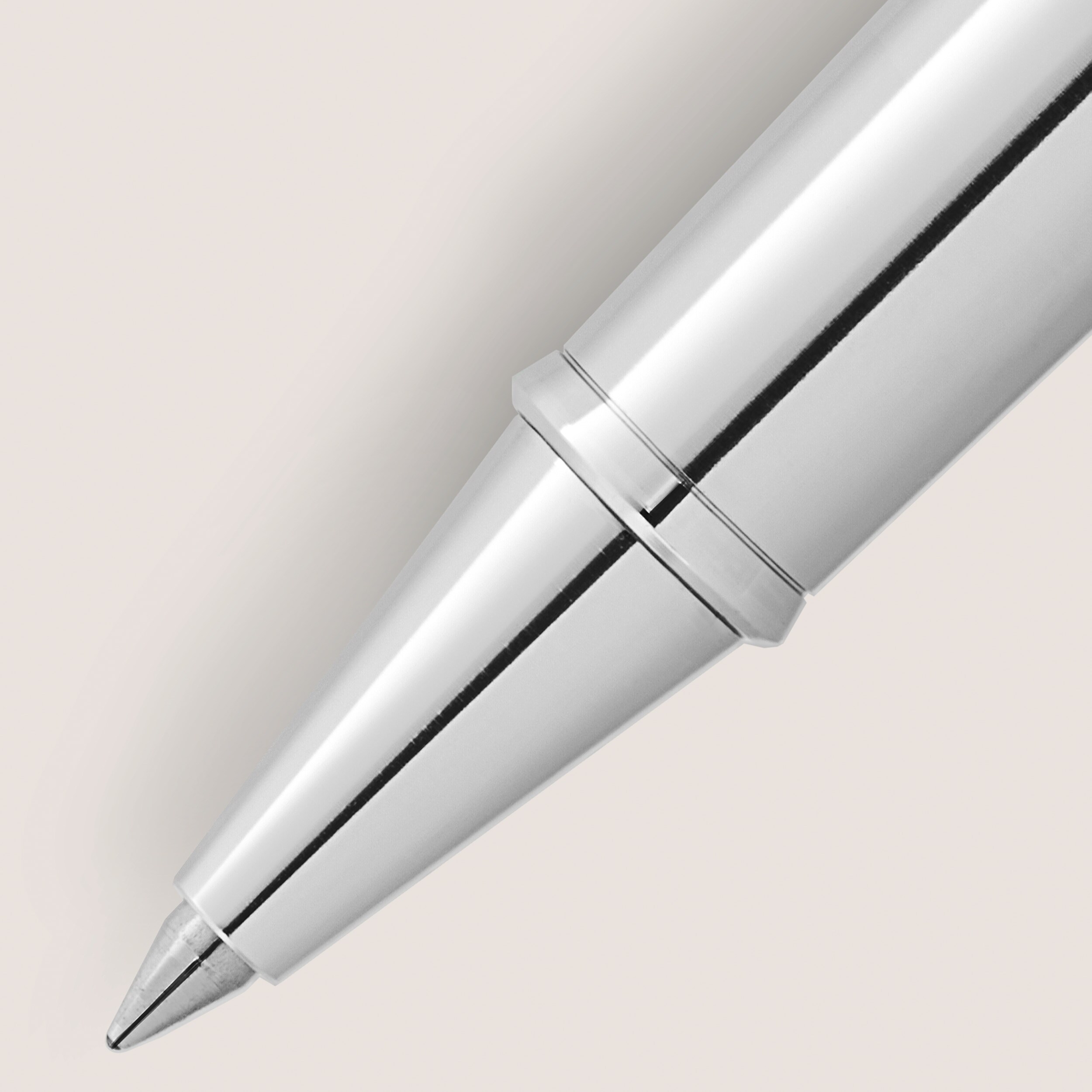 قلم حبر سائل بنهاية كرويّة مون بلان هيريتاج روج إي نوار "بيبي" بنسخة خاصة بلون المرجان