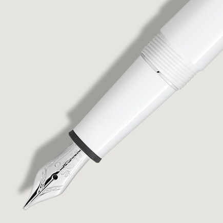 Meisterstück White Classique Fountain Pen (M)