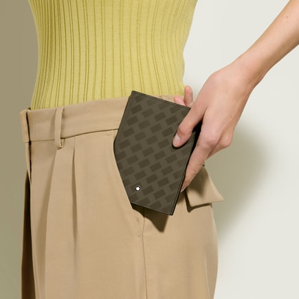 Passetui aus Extreme Leder