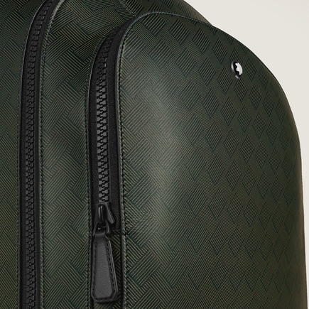 Medium Backpack with 3 Compartments in Extreme Leather