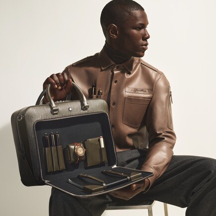 The writing traveler document case