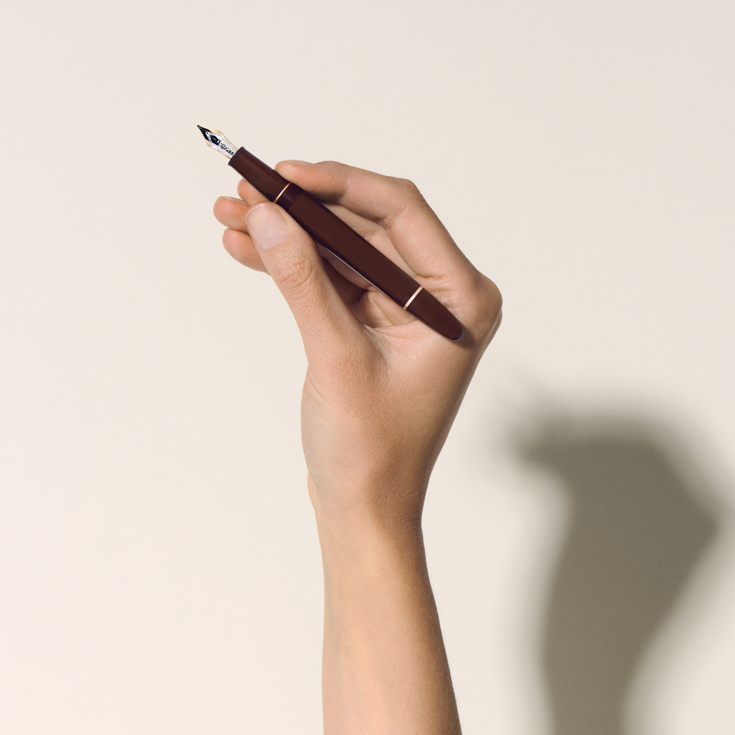 Meisterst&uuml;ck Burgundy Red Classique Fountain Pen