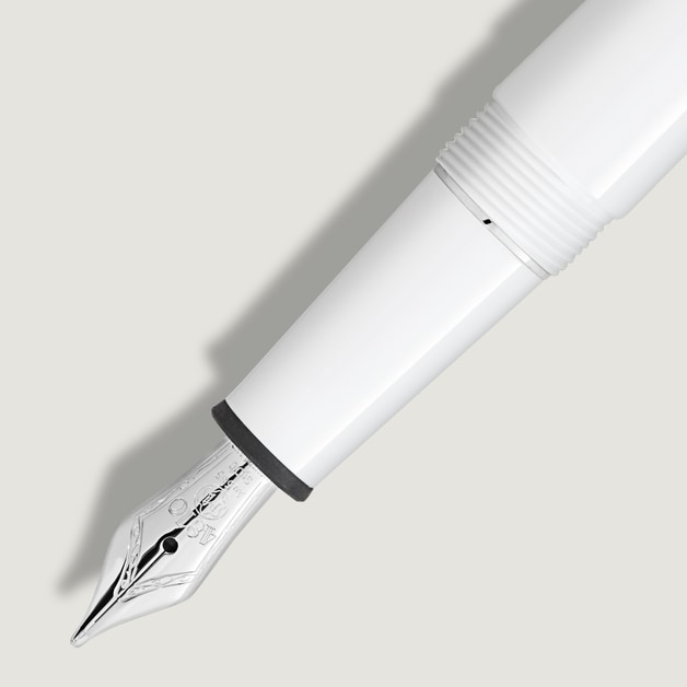 Meisterstück White Classique Fountain Pen (M) - 2