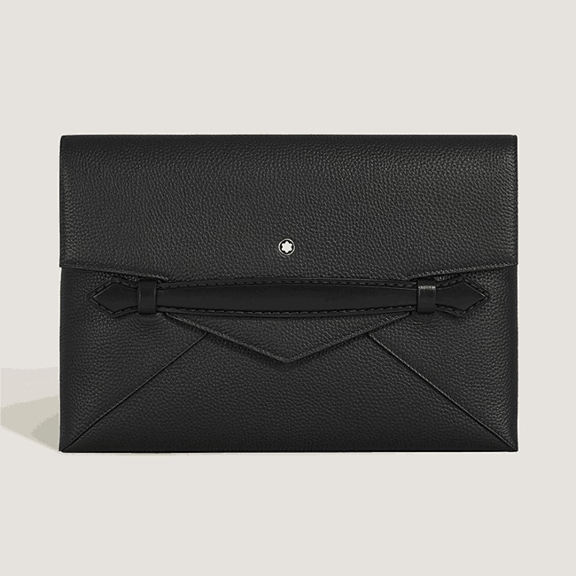 Pouches & Clutches